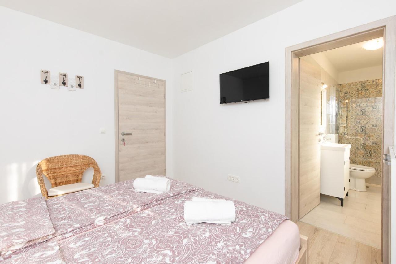 Apartments Brig Perfect Countryside Holiday! Krk Town Esterno foto